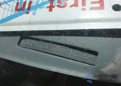 1988 Jeep Cherokee Limited z USA, uszkodzony, nr VIN 1JCMT7897JT219024